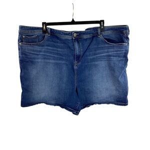 Torrid MidFit Midi Shorts Medium Wash Size 30